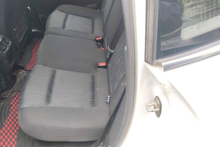 Used Peugeot 3008 2015 2.0L Automatic Classic Edition Left Rear Seat