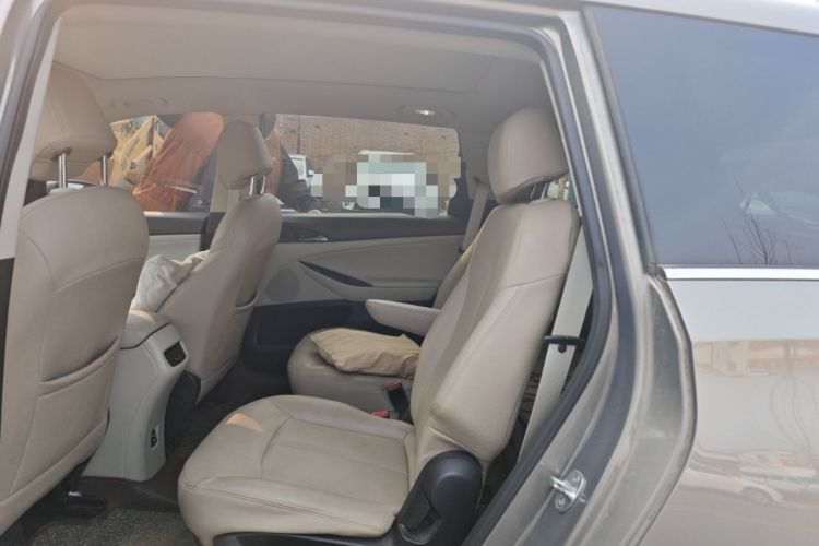 Used Buick GL6 2018 18T 6-Seater Elite Model Left Rear Seat