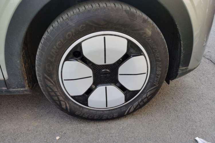 Used Geely Galaxy Geome 2025 410 km Free Version