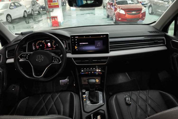 Used Volkswagen Tiguan L 2022 330TSI Automatic Two-Wheel Drive R-Line Enhanced Edition