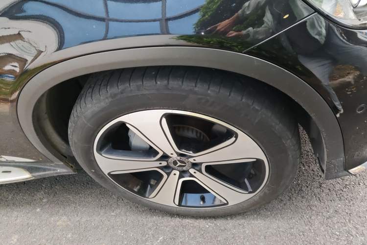 Used Mercedes-Benz GLC 2019 Refreshed GLC 300 L 4MATIC Dynamic Edition
