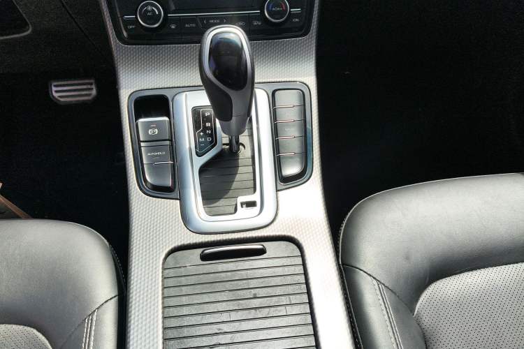 Used Geely Auto Emgrand GS 2016 Sport Edition 1.8L Automatic LingShang Model Gear Lever