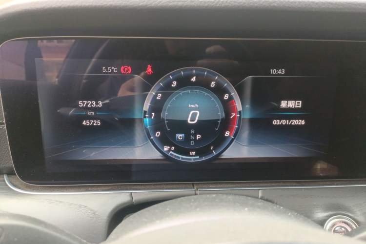 Used Mercedes-Benz E-Class 2018 E 300 L Sporty and Stylish Model