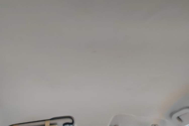 Used Venucia T70 2015 2.0L CVT Smart Choice Edition
