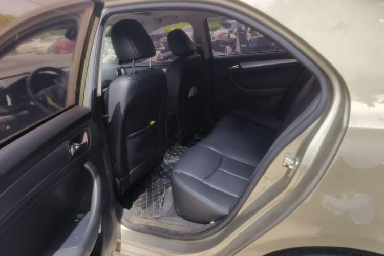 Used Roewe 360 2018 PLUS 1.5L Automatic Luxury Edition