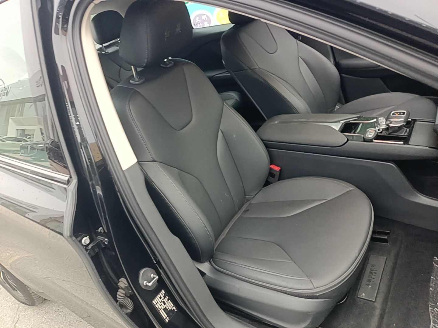Hongqi E-QM5 2023 Base Travel Edition — снимка 19