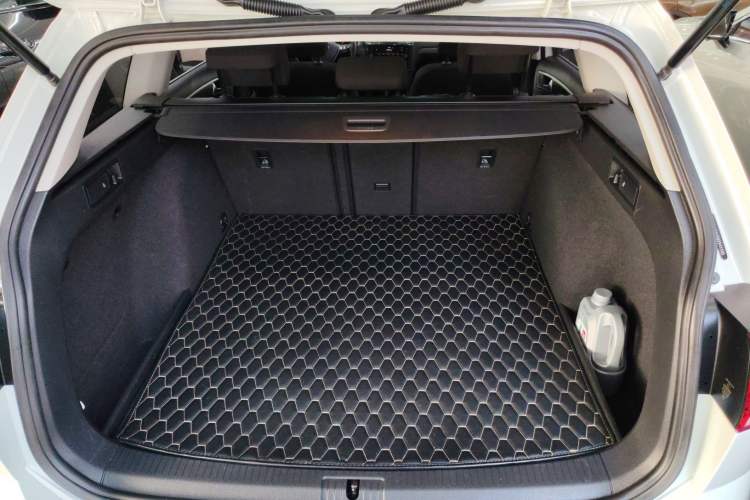 Used Volkswagen Golf 2019 1.8TSI Travel Edition
