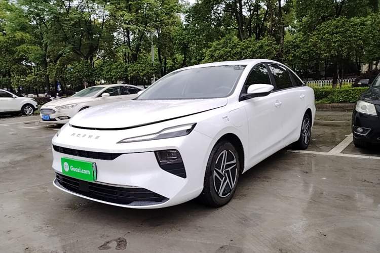 Used Roewe D6 2025 450 km Premium Edition