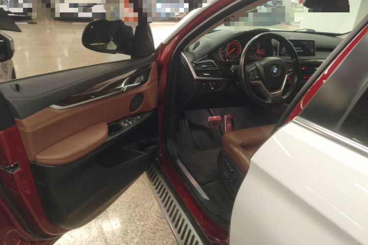 Used BMW X6 2015 xDrive28i Interior 3