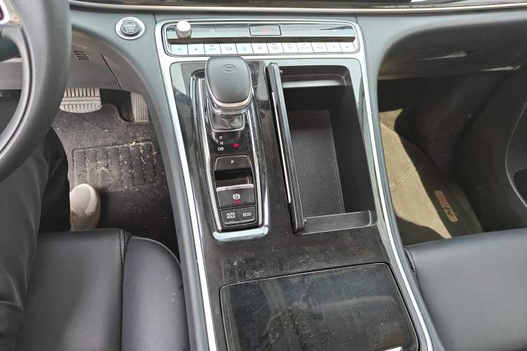 Used GAC Trumpchi M8 2023 Lingxiu Series 390T Deluxe Edition Gear Lever