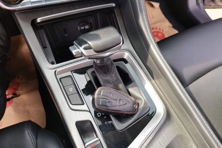 Used CHANGAN CS55PLUS 2021 Blue Whale Edition 1.5T DCT Luxury Model Gear Lever