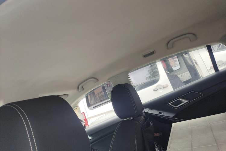 Used JMC Yusheng S330 2016 1.5L GTDi Automatic Two-Wheel Drive Comfort Edition Headliner