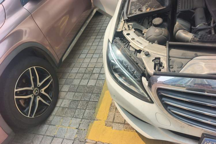 Used Mercedes-Benz C-Class 2016 C 200 L Right Front Headlight