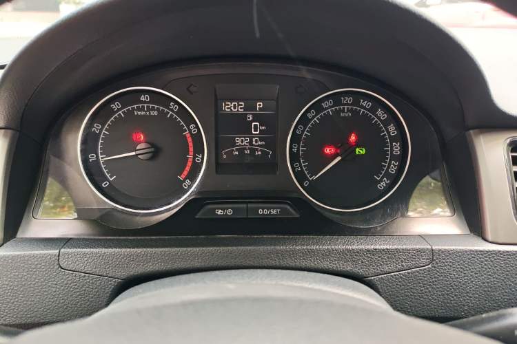 Used Skoda Rapid Spaceback 2014 1.6L Automatic Enjoyment Edition Instrument Cluster