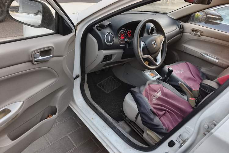 Used CHANGAN Alsvin V3 2015 1.4L Manual Meiruan Model China V Standard
