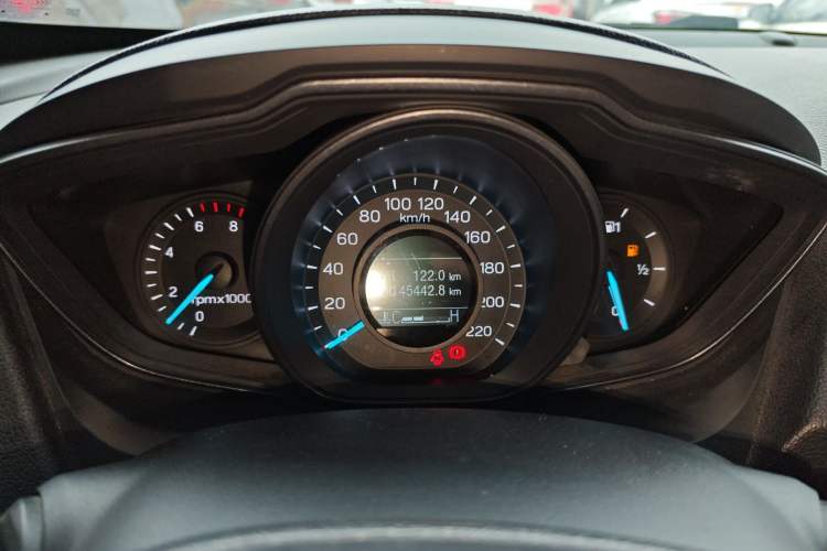 Used Ford Escort 2019 Revised Version 1.5L Manual "Quality Enjoyment" Trim (Tire Pressure Monitoring) China VI Standard Instrument Cluster