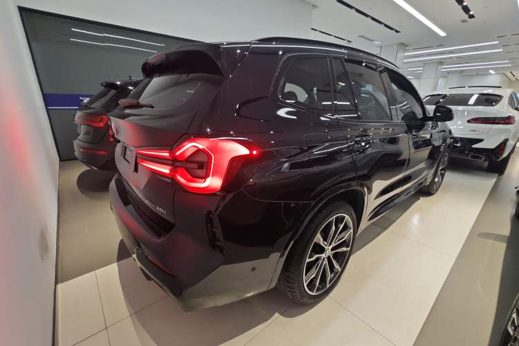 Used BMW X3 2023 Restyled xDrive30i Leading Edition M Night Sky Package
