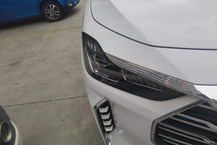 Used JETOUR X70 PLUS 2021 Facelift 1.5T DCT ShanPRO 7-Seater Right Front Headlight