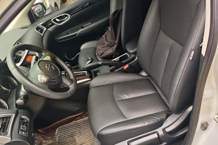 Used Nissan Sylphy 2019 1.6XV CVT Smart Connect Luxury Edition China VI Standard Left Front Seat