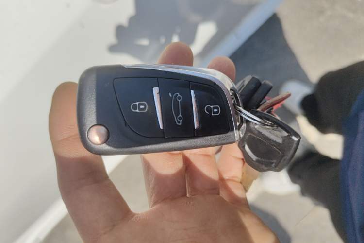 Used Suzuki Swift 2013 1.3L Manual Value Edition
