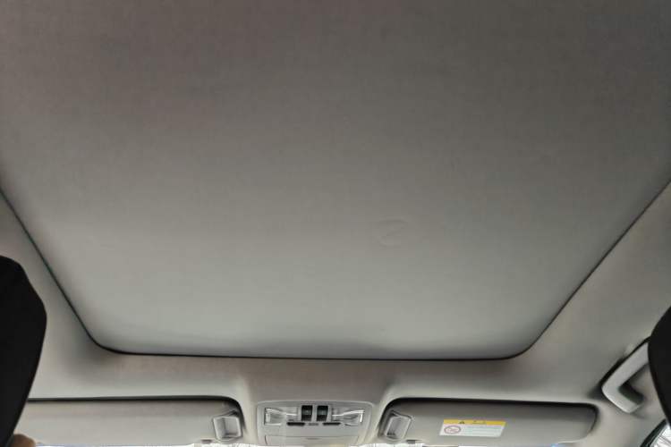 Used Toyota Highlander 2017 2.0T Two-Wheel Drive Luxury Edition 7 Seats Headliner