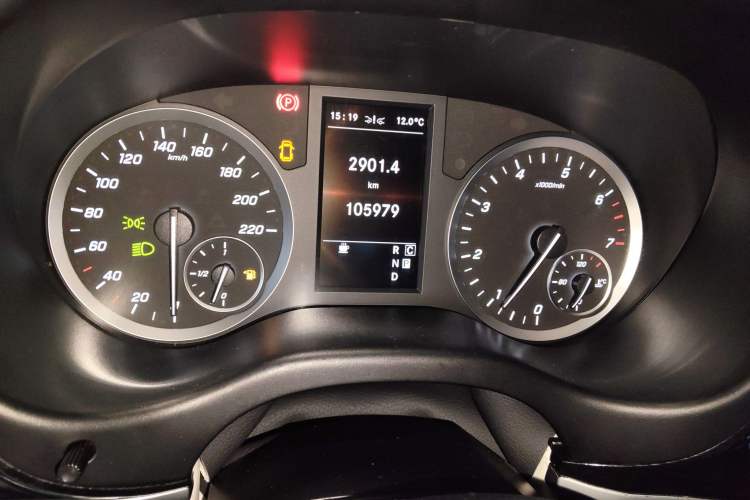 Used Mercedes-Benz Vito 2021 2.0T Business Version 7 Seats