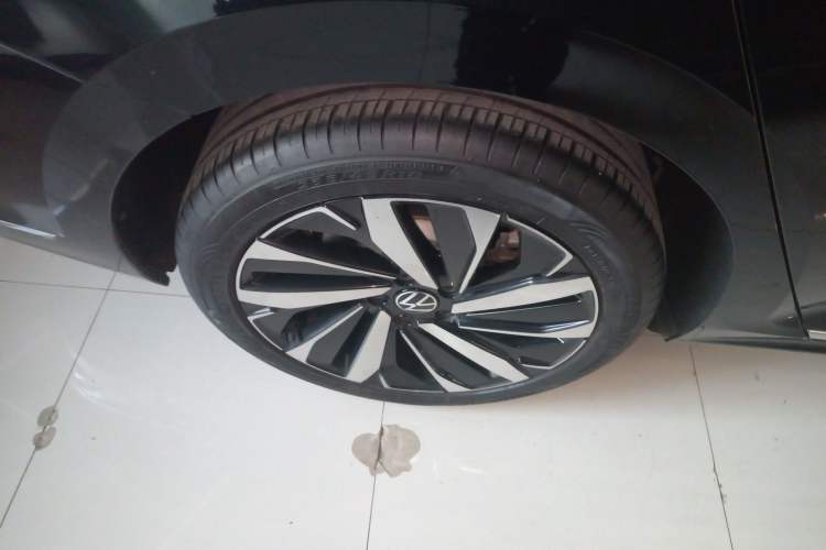 Used Volkswagen Passat 2023 Facelift 330TSI Luxury Edition
