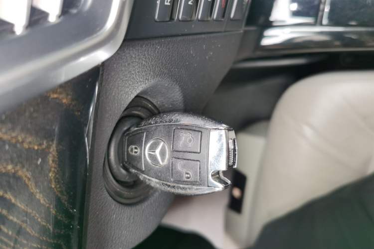 Used Mercedes-Benz E-Class 2012 E 260 L CGI Fashion Model Vehicle Key