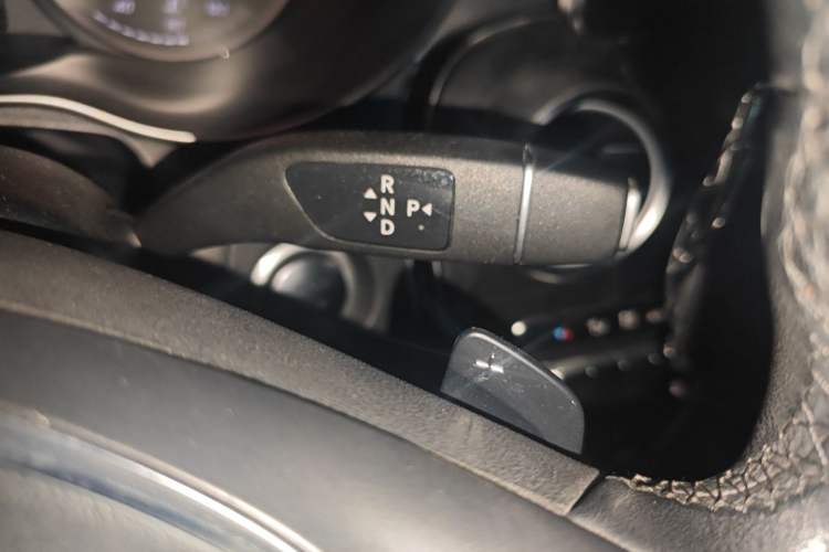 Used Mercedes-Benz GLC Coupe 2017 GLC 300 4MATIC Coupe SUV Gear Lever