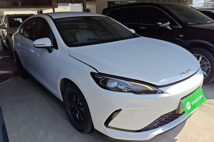 Used BYD Seal 05 DM-i 2025 DM-i Smart Drive 55KM Luxury Model Front Right 45 Deg