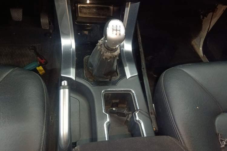 Used Leopaard Q6 2015 2.4L Manual Two-Wheel-Drive Elite Model