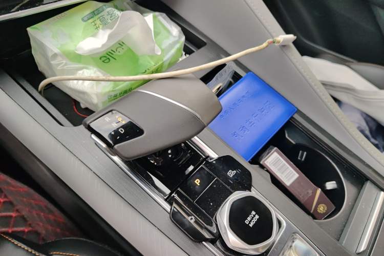 Used CHANGAN CS75 PLUS 2022 2nd Generation 2.0T Automatic Navigation Version Gear Lever