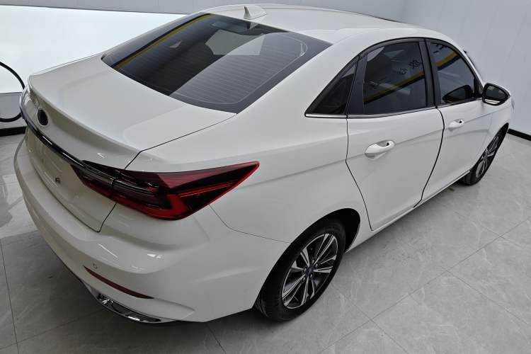 Used Ford Escort 2021 1.5L Automatic Diamond Edition
