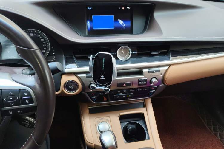 Used Lexus ES 2015 200 Comfort Edition Audio And AC Panel