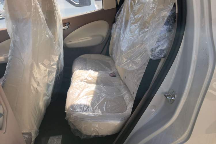 Used Wuling Hongguang MINIEV 2025 Four-Door Version Advanced Edition Left Rear Seat