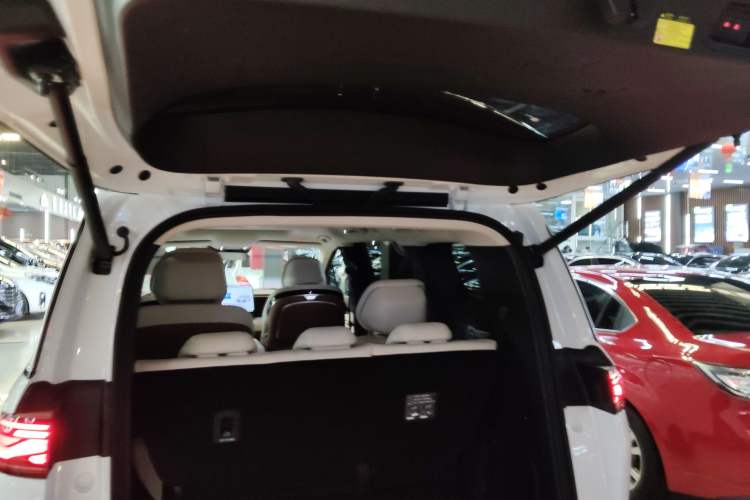 Used BYD Xia 2025 DM-i 1.5T 180km Beyond Edition
