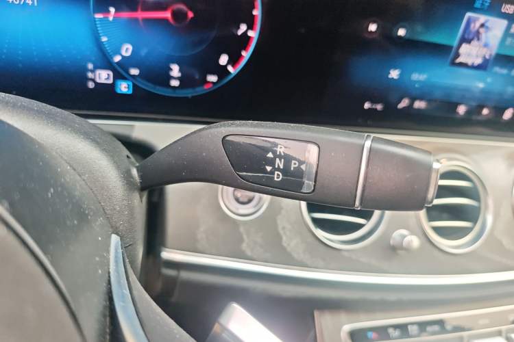 Used Mercedes-Benz E-Class 2022 Revised Version E 300 L Luxury Edition Gear Lever