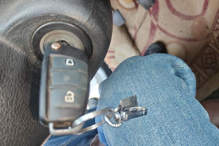 Used JAC Group Refine M2 2013 1.5L Manual Comfort 7-Seater