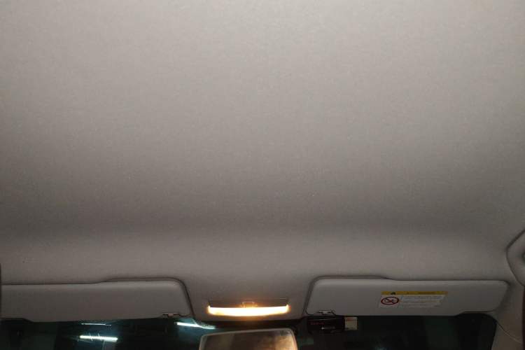 Used Skoda Rapid Spaceback 2016 Revised Version 1.6L Manual Front-Drive Edition Headliner