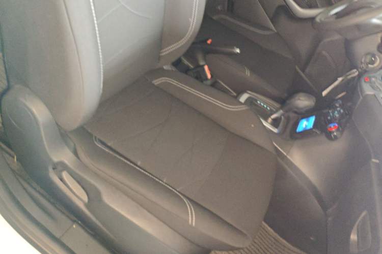 Used Ford Fiesta 2013 Hatchback 1.5L Automatic Fashion Edition Right Front Seat