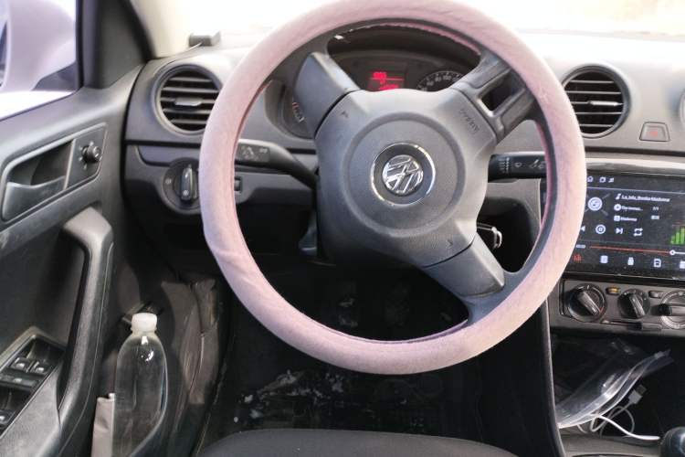 Used Volkswagen Jetta 2015 1.4L Manual Fashion Model