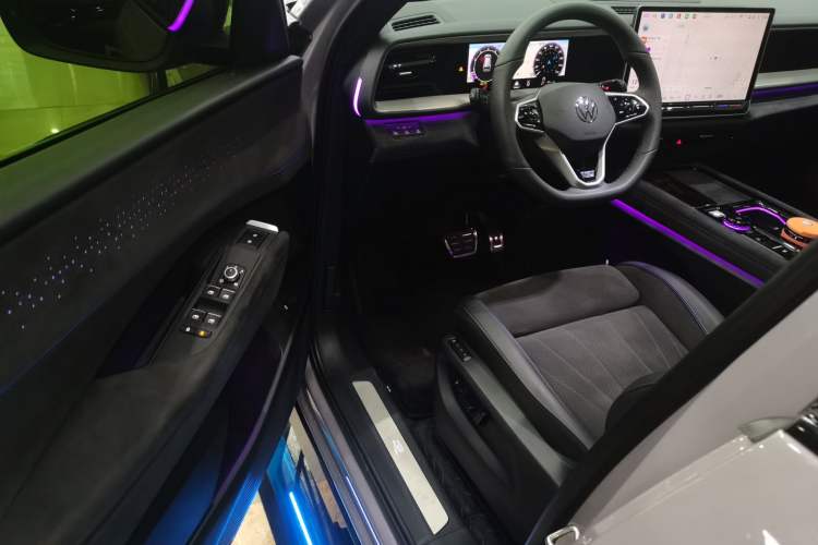 Used Volkswagen Teramont 2025 Tiguan Pro 450TSI Four-Wheel Drive Summit Edition
