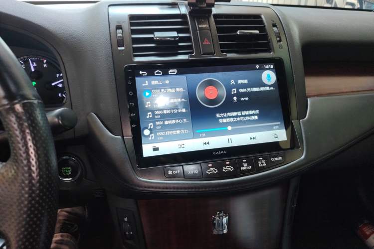 Used Toyota Crown 2010 2.5L Royal Leather Sunroof Edition Audio And AC Panel