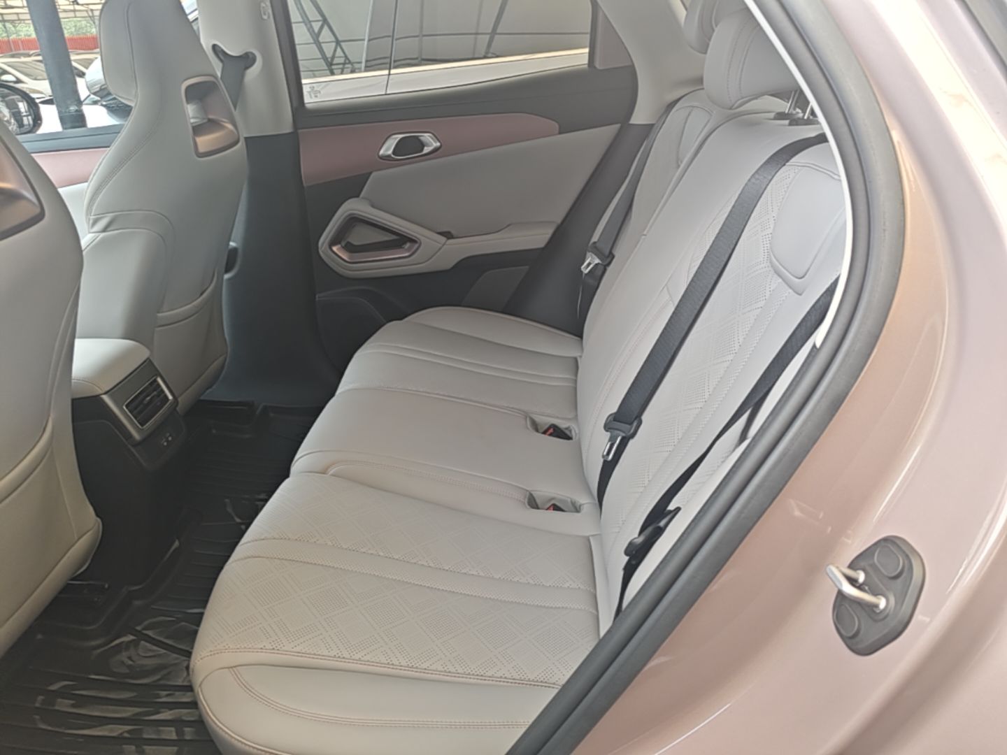 BYD Yuan UP 2025 Intelligent Driving Version 401 KM Dynamic Edition — снимка 20