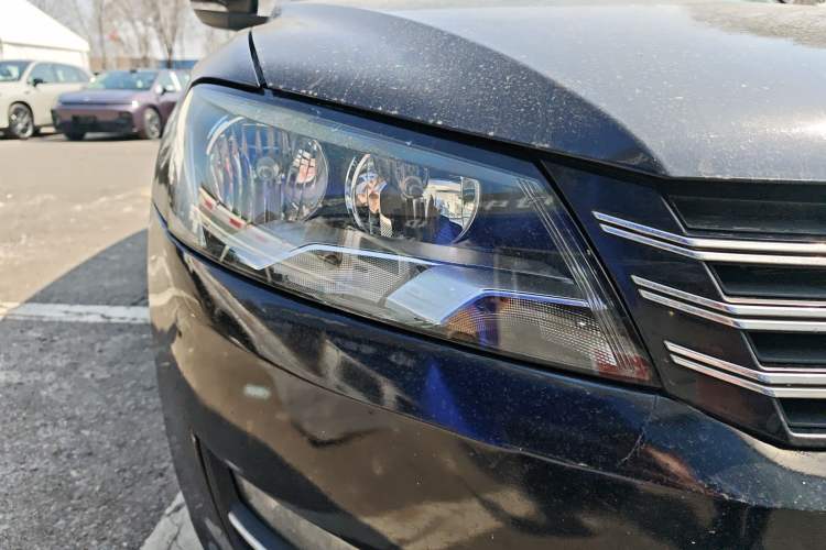 Used Volkswagen Passat 2015 1.4TSI DSG Prestige Edition Right Front Headlight