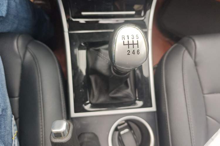 Used Haval H2 2014 1.5T Manual Two-Wheel Drive Elite Edition