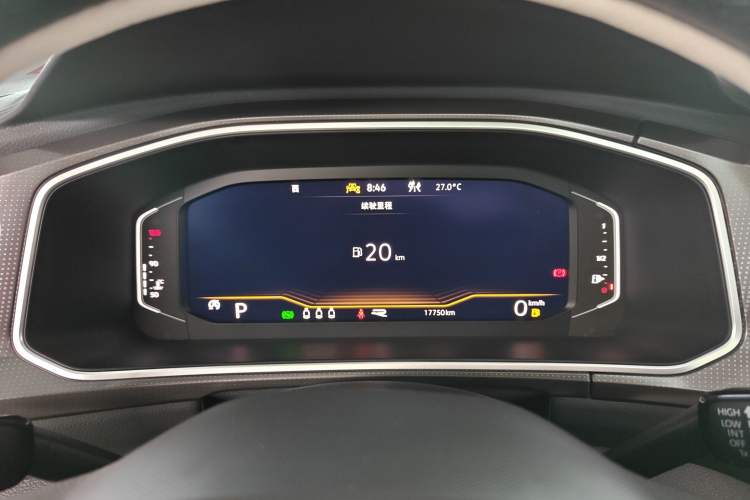 Used Volkswagen T-ROC 2025 Facelifted 300TSI DSG Two-Wheel-Drive Chen Guang Edition Instrument Cluster