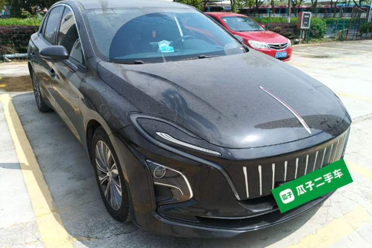 Used Hongqi E-QM5 2022 431 km Charge & Enjoy Edition
