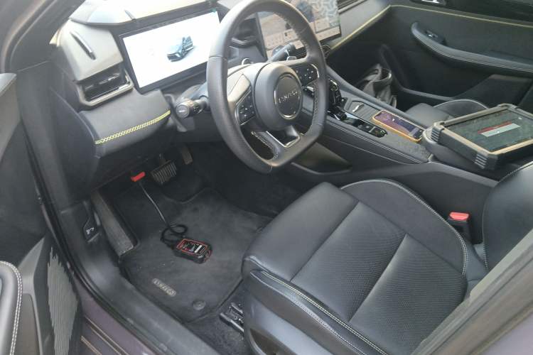 Used Lynk & Co 03 2025 1.5TD DCT Champion Edition Pro
