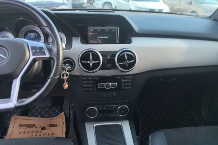 Used Mercedes-Benz GLK-Class 2014 GLK 200 Standard Model Audio And AC Panel